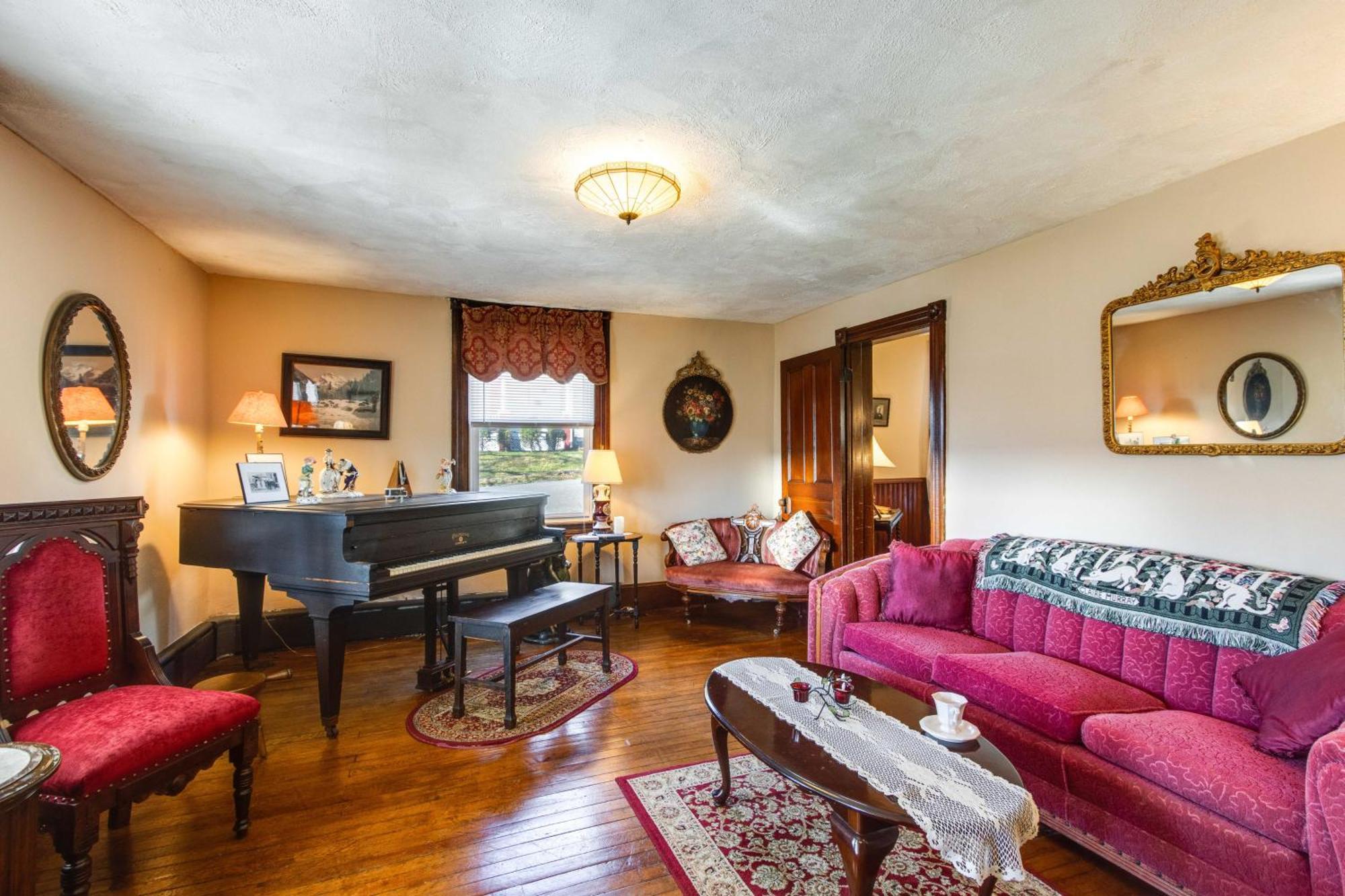 Victorian Home With Porch 6 Mi To Hickory Run Park! White Haven Exterior foto